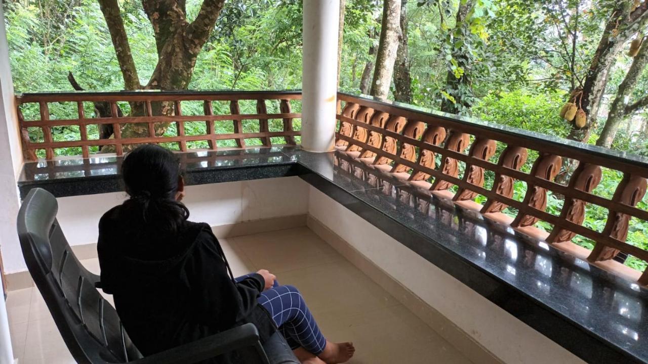 Horn Bill Cottage Thekkady Exterior foto